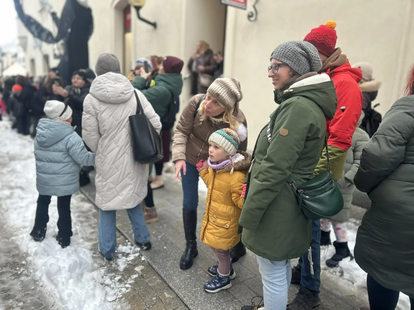 FOTO + VIDEO: Jihlavské ulice žijí Masopustním průvodem, zapojily se desítky masek