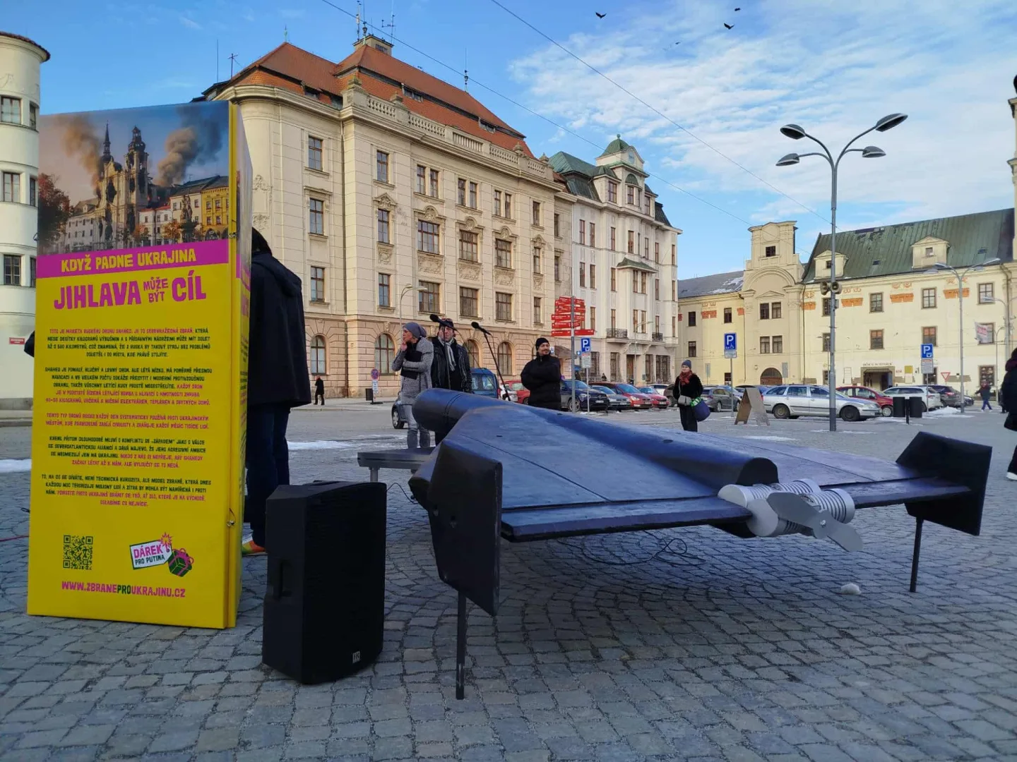 FOTO: Na jihlavském náměstí je dron, kterým Rusko útočí na Ukrajinu, varuje před válkou