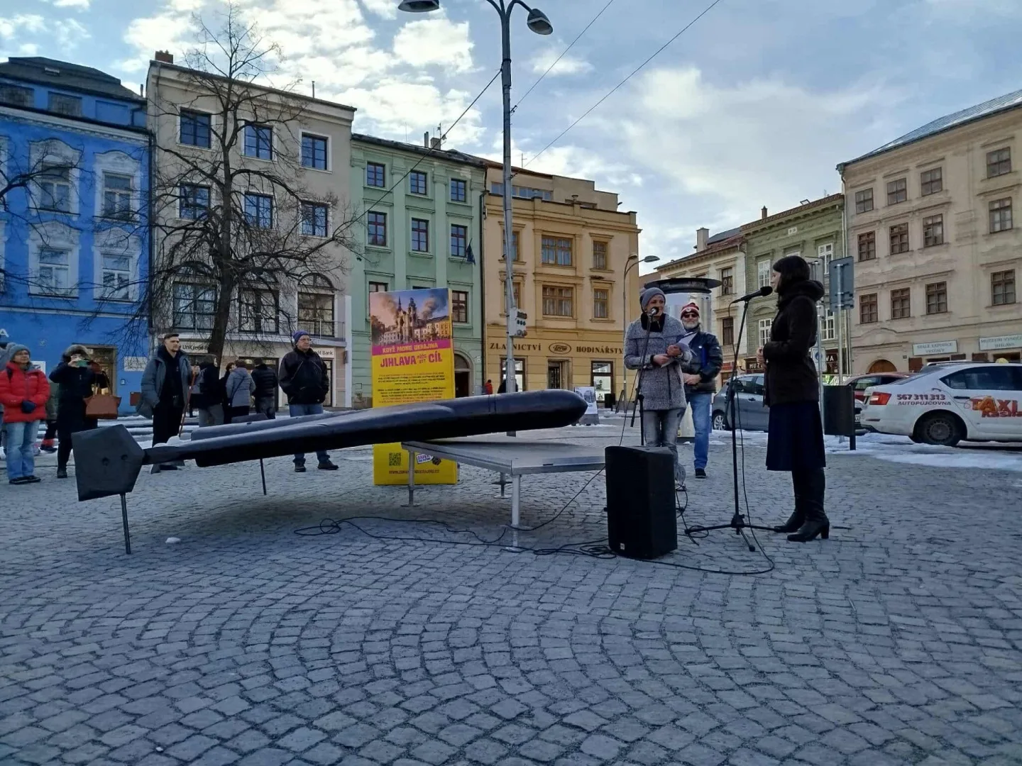 FOTO: Na jihlavském náměstí je dron, kterým Rusko útočí na Ukrajinu. Varuje před válkou