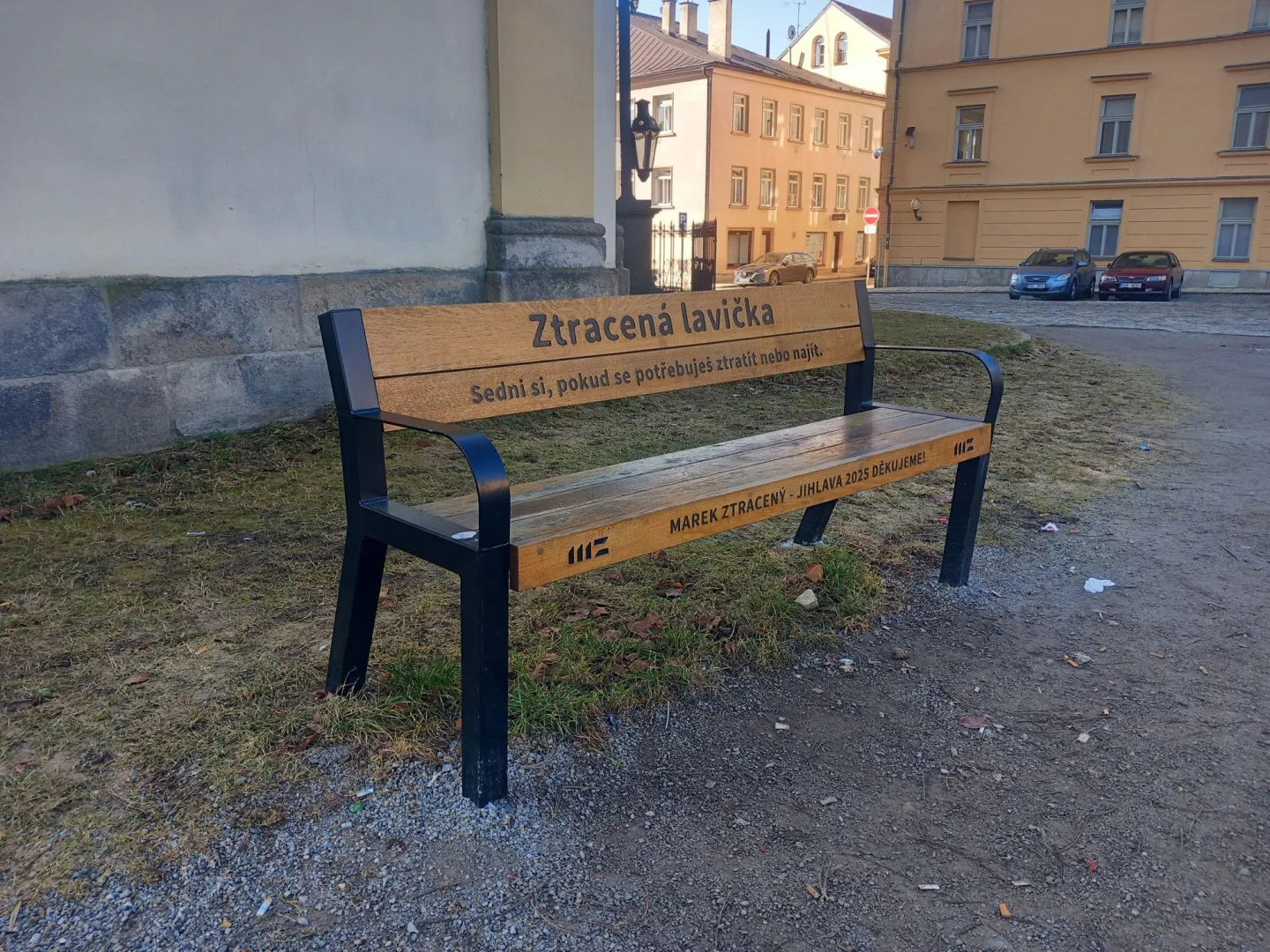 V Jihlavě se začnou opět objevovat lavičky, více jich má být i na Jakubském náměstí