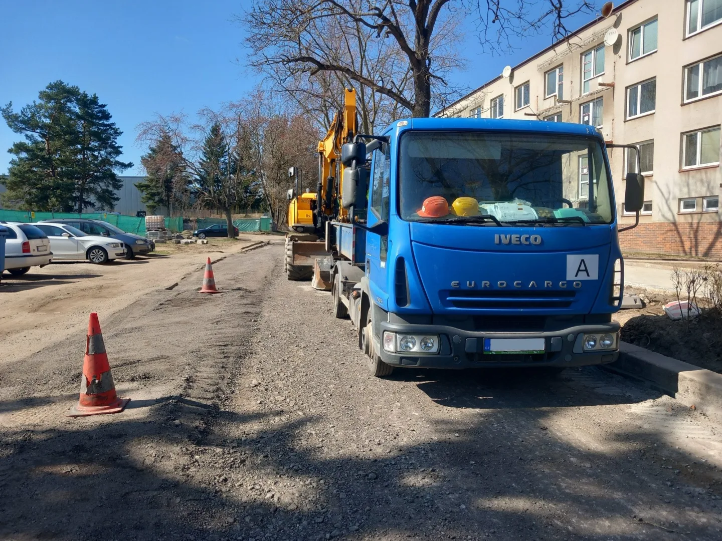 FOTO: Rantířovská ulice je opět rozkopaná. Velký problém to je i pro jihlavskou prádelnu