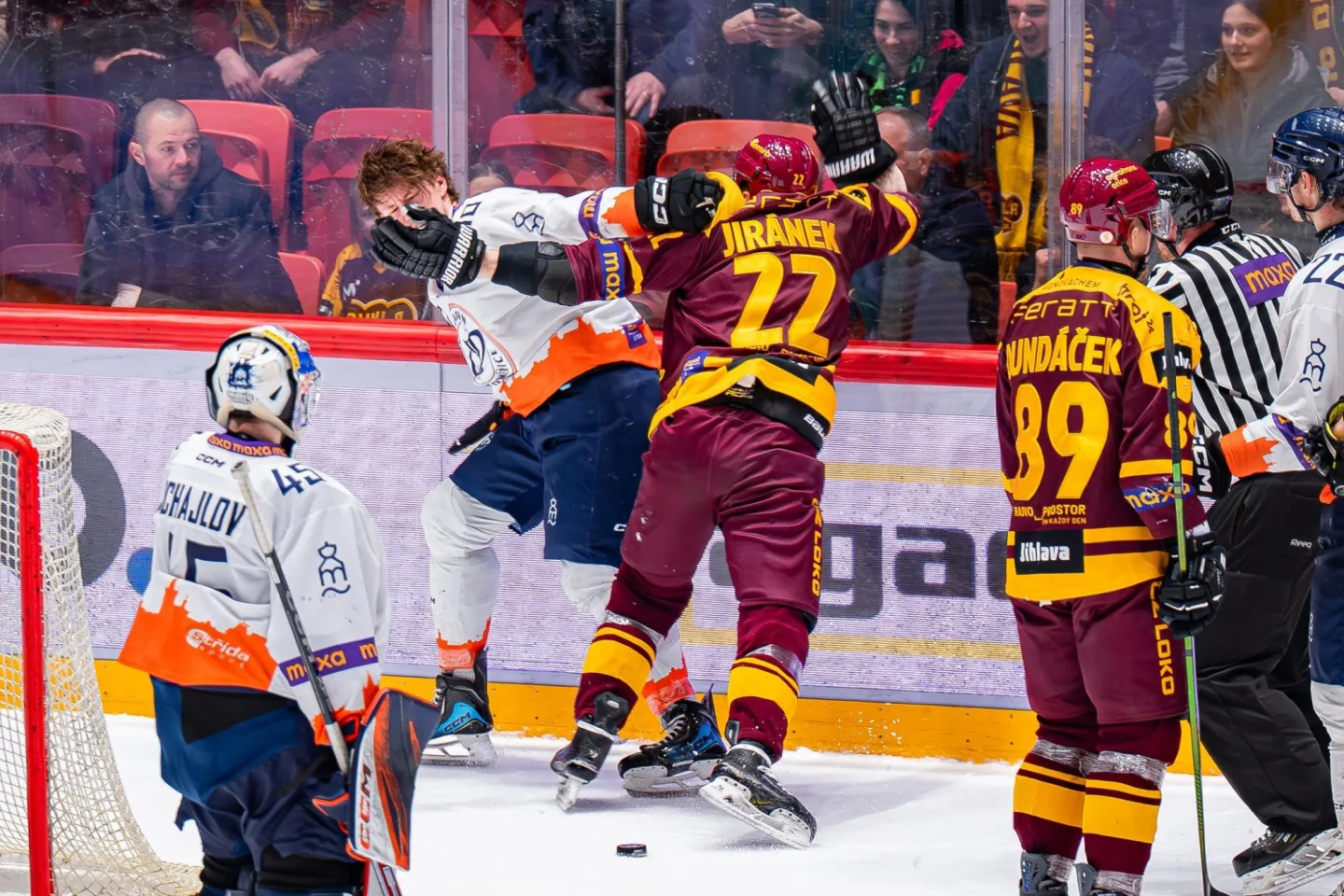 Frajer z druhé strany si to zasloužil, řekl k bitce útočník Dukly Havránek. Foto: HC Dukla Jihlava