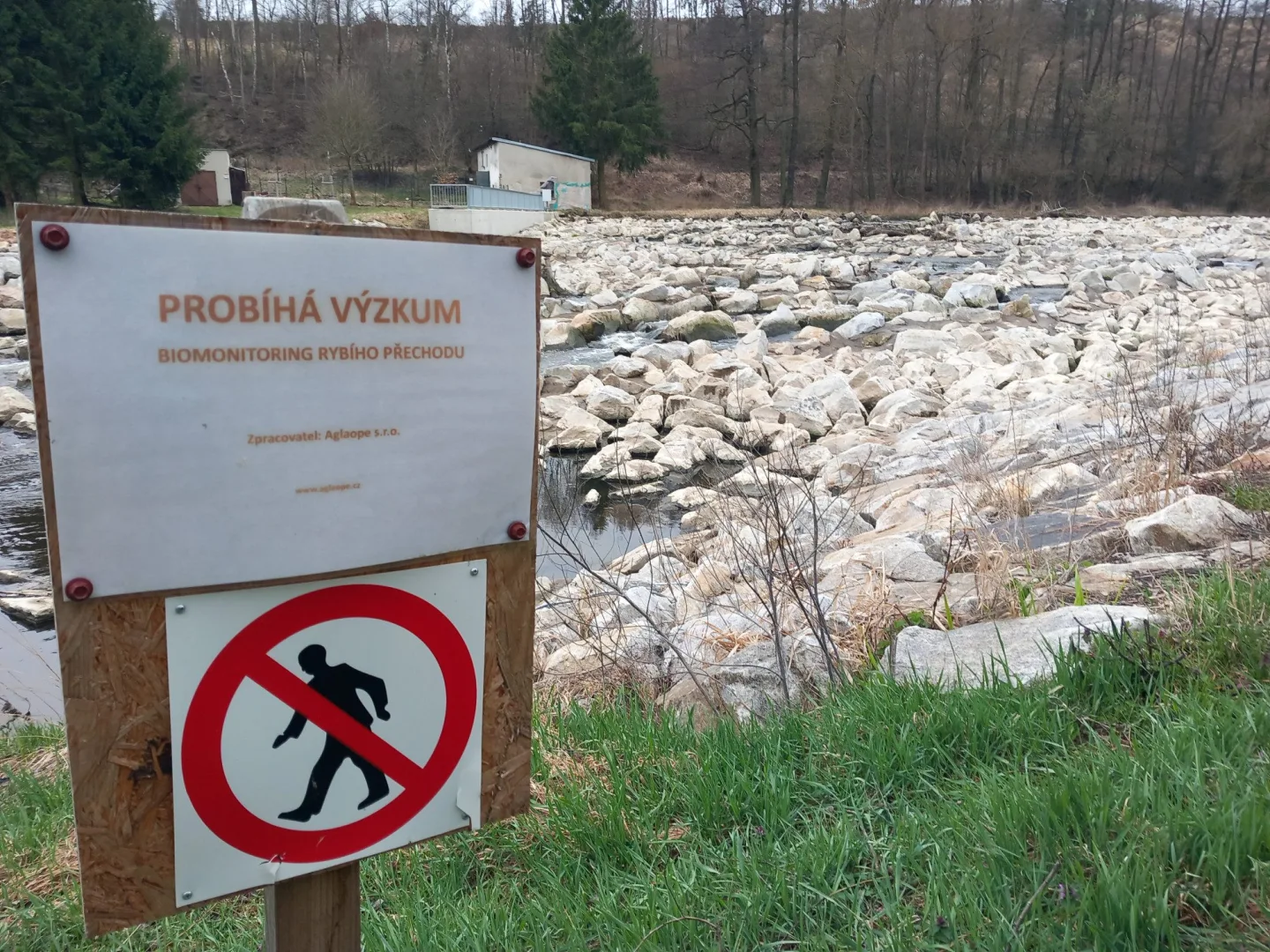 VIDEO, FOTO: Unikátní skluz pro ryby zabodoval: jez u Luk nad Jihlavou je stavbou roku