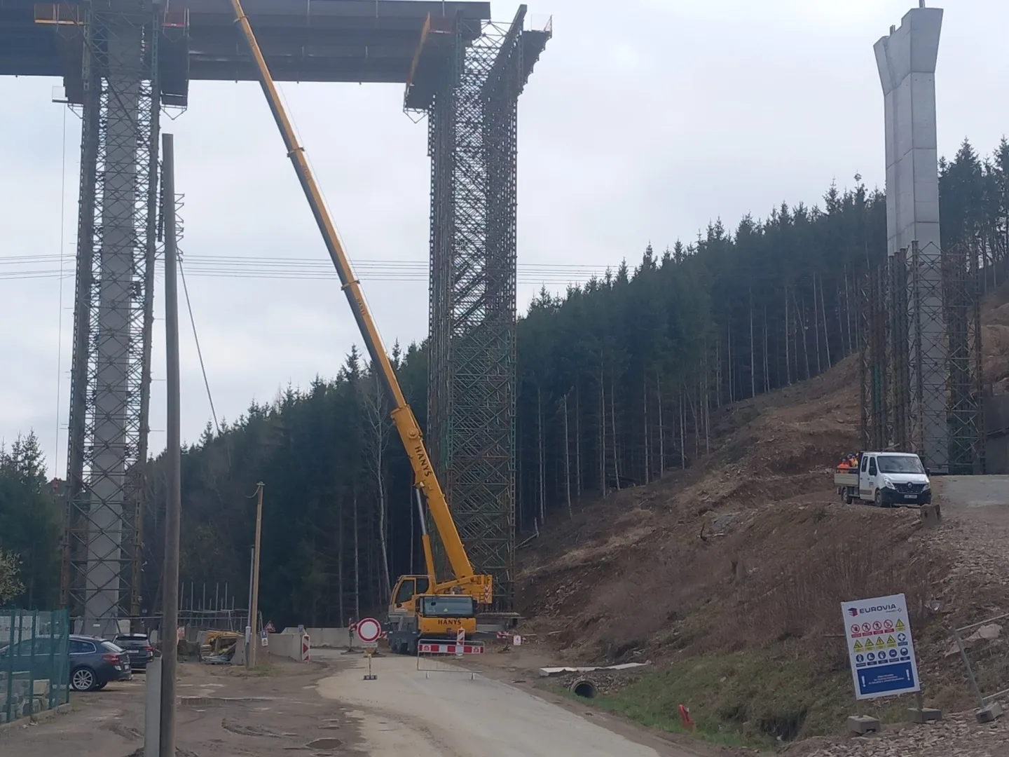 FOTO: Brtnice odříznutá od světa. Zavřené jsou trasy na Třebíč, Luka i Panskou Lhotu