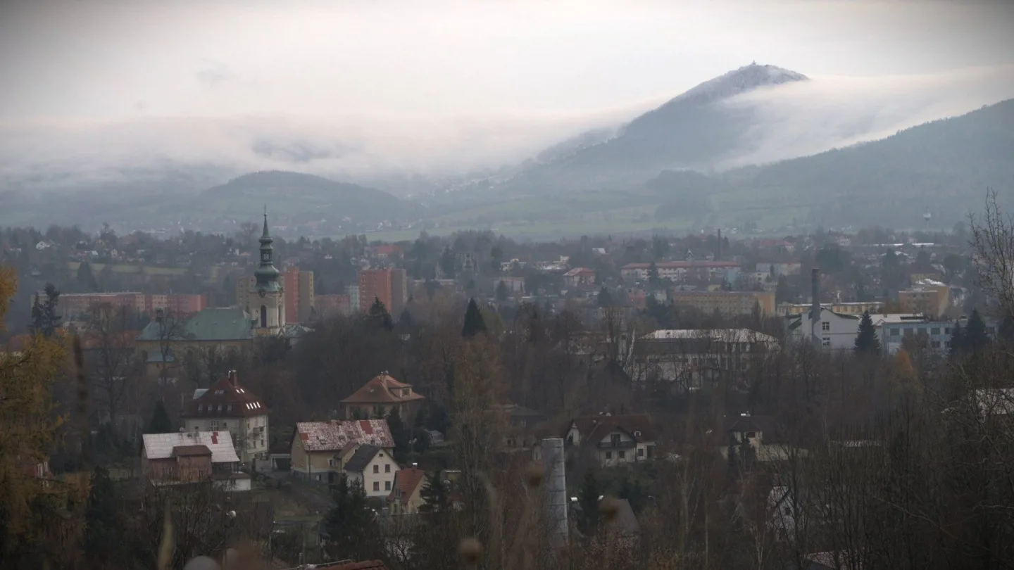 Město Vansdorf je dějištěm observačního dokumentu režisérů Martina Páva a Nicolase Kourka.
