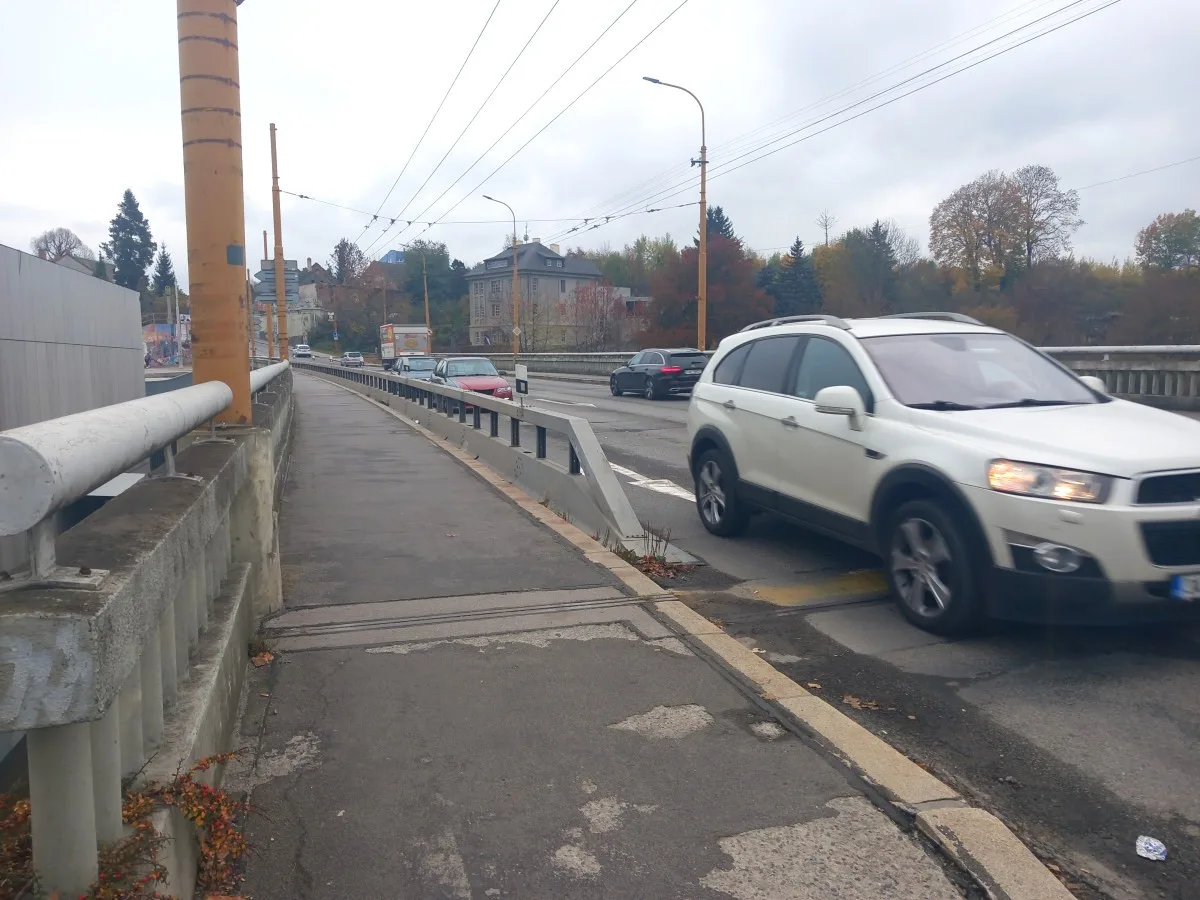 Přestavba Znojemského mostu v Jihlavě přinese cyklostezku, zastávky a pobytové schody