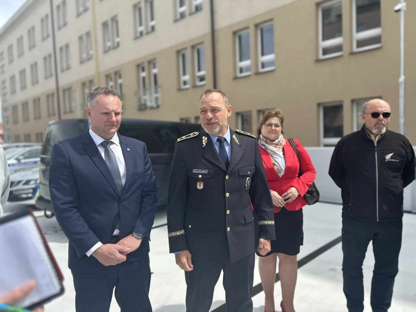 VIDEO: Policisté v Jihlavě mají nový parkovací dům za 70 milionů. Nahlédněte dovnitř