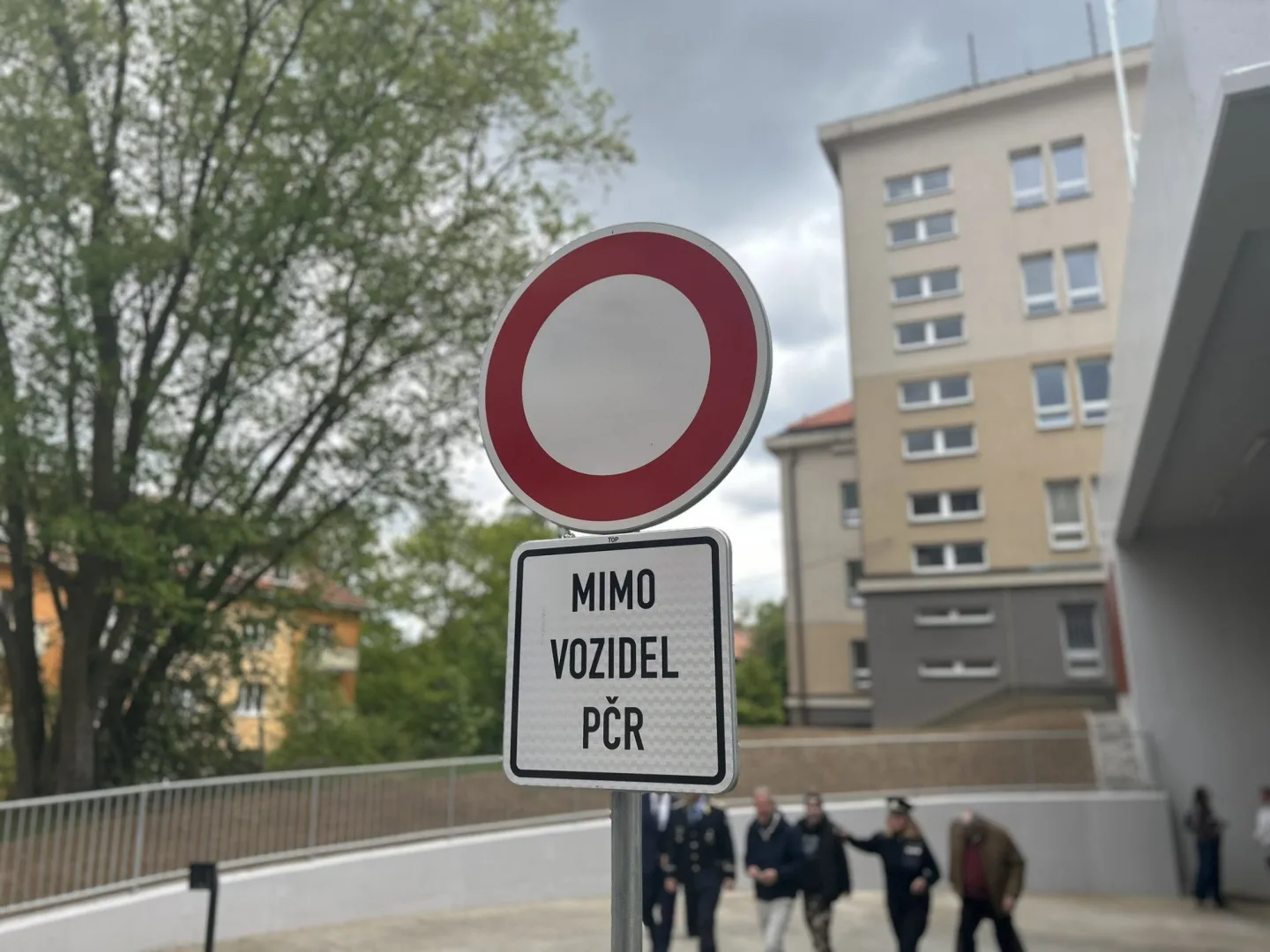 VIDEO: Policisté v Jihlavě mají nový parkovací dům za 70 milionů. Nahlédněte dovnitř
