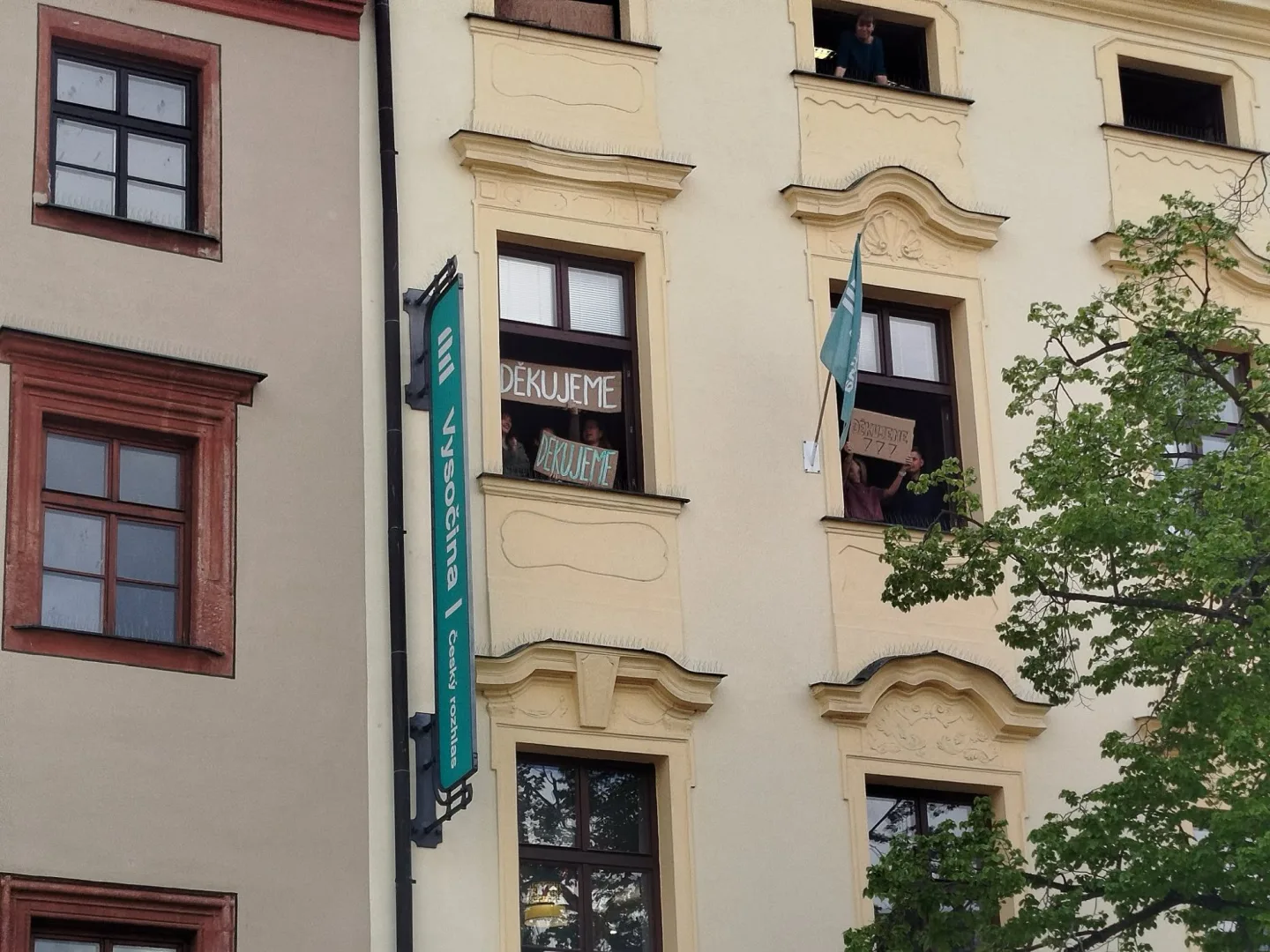 ON-LINE: I Jihlava se připojila k pochodu na podporu médií. Lidé půjdou na náměstí