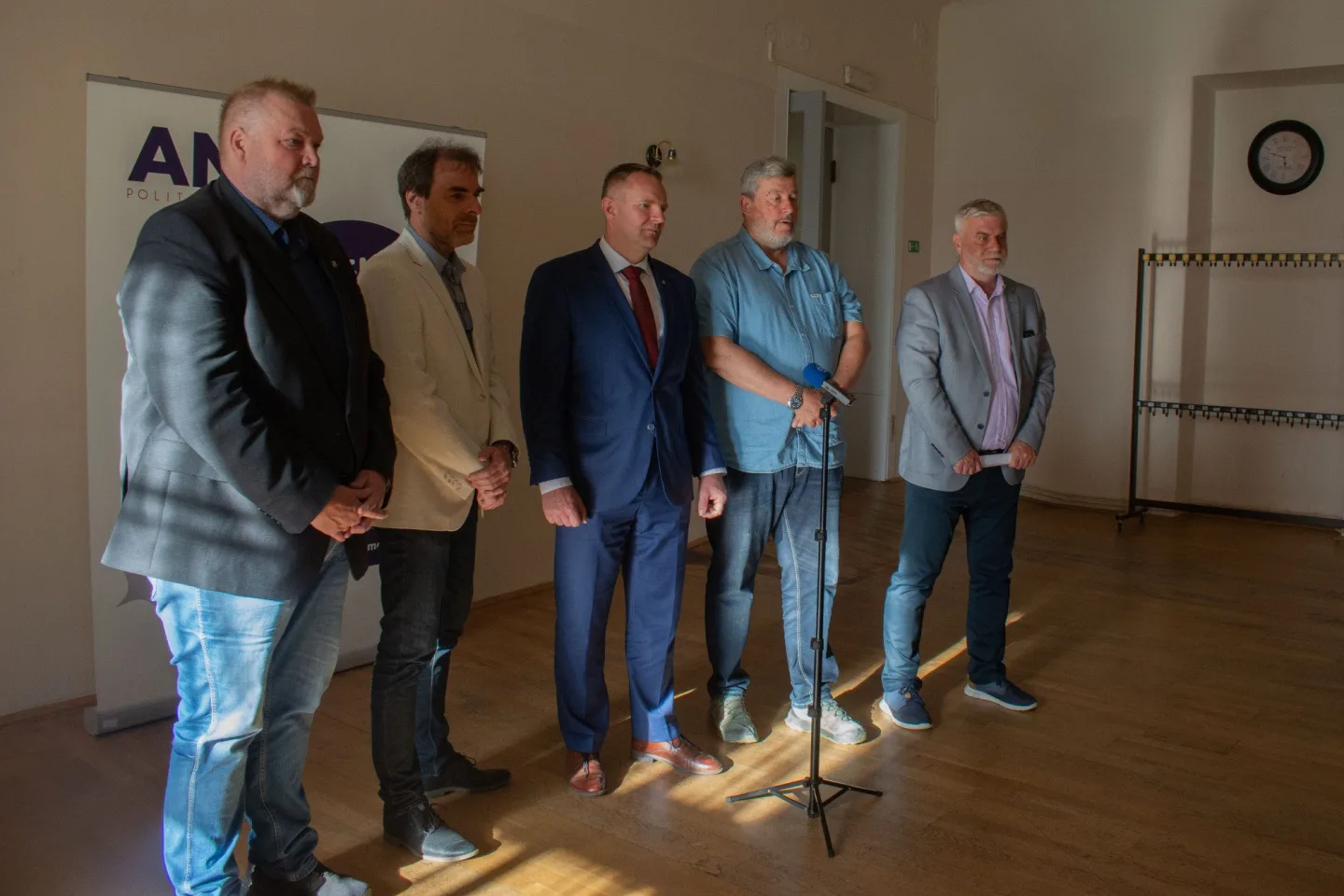 Kdo je paní Koubová, zeptal se v reakci na kritiku hnutí ANO jeho náměstek Popelka
