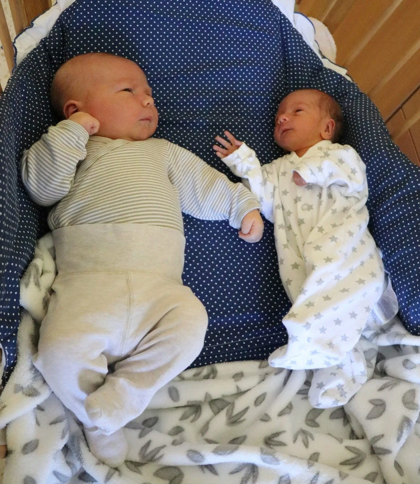 Obřík Ríša a drobeček Kubík. Novoměstská porodnice zažila raritu
