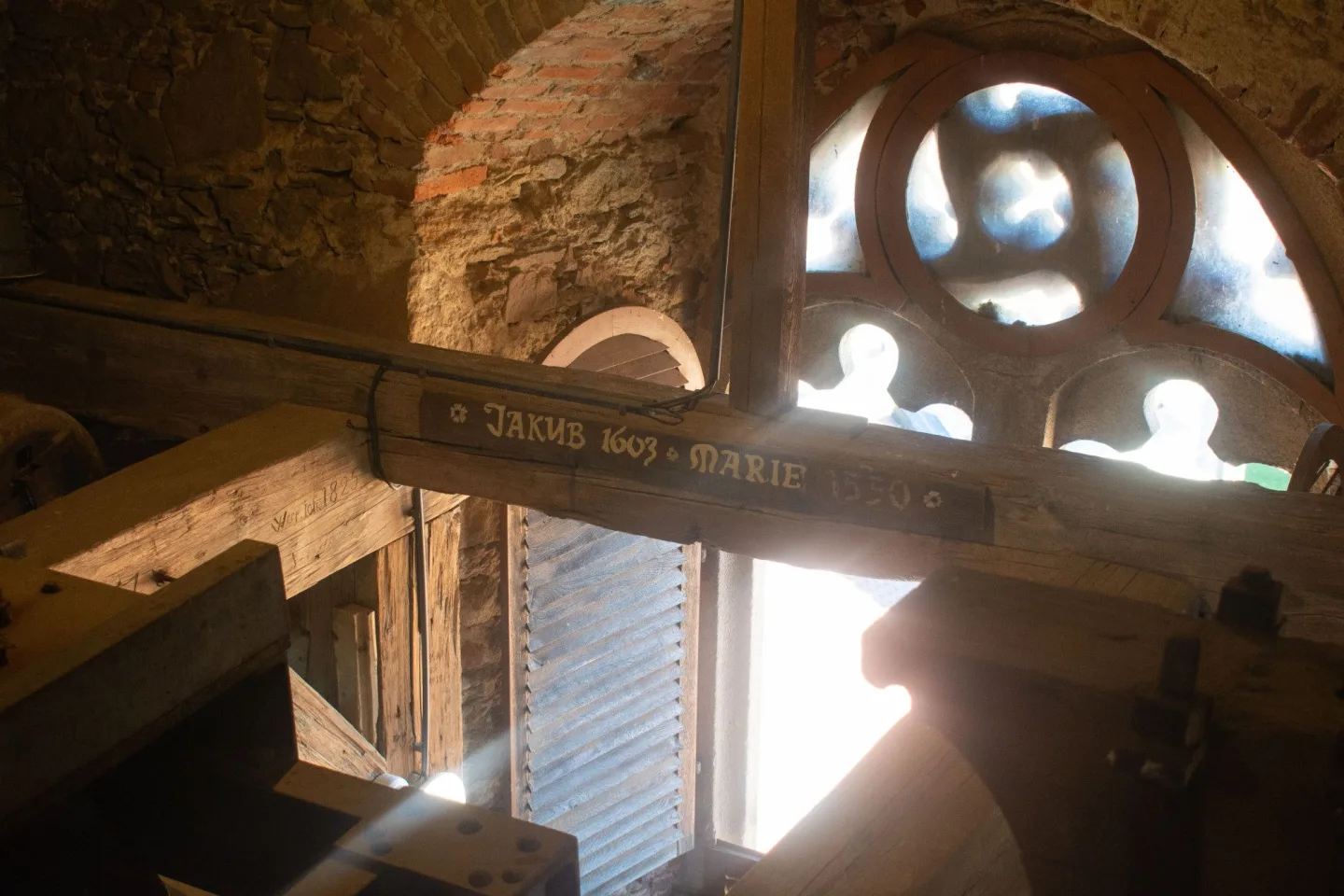 VIDEO, FOTO: Historie, hudba i zvony. Noc kostelů přilákala do Telče řadu návštěvníků