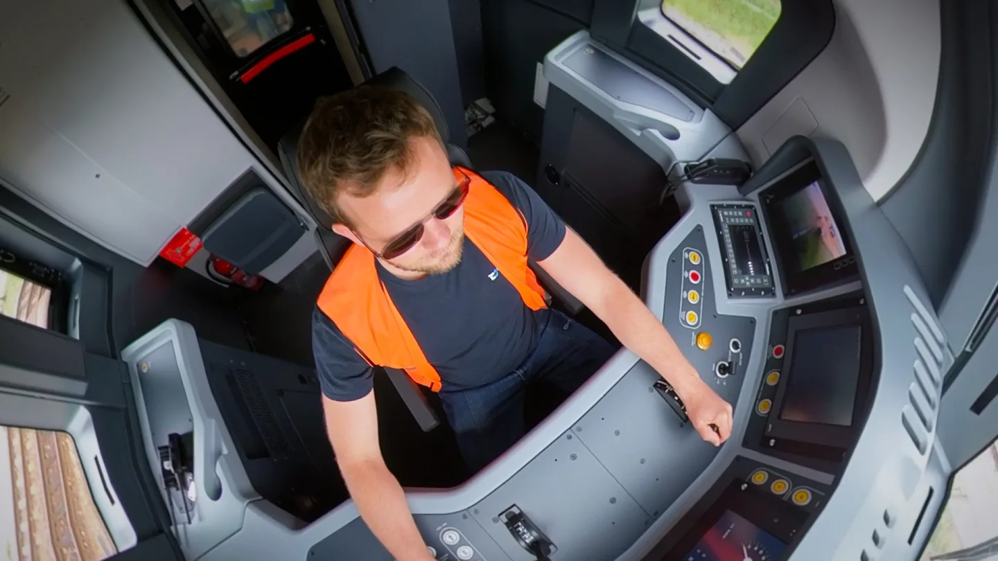 VIDEO: Nové vlaky pro Jihlavu mají za sebou rychlostní testy, míří na zkušební okruh