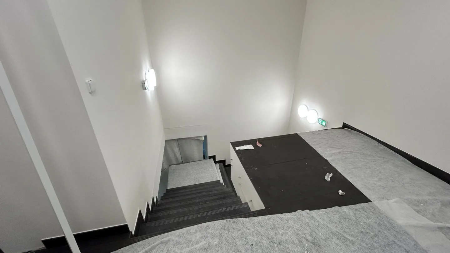 FOTO, VIDEO: Sauna pro 60 lidí i závěsný otočný krb. V Jihlavě vzniká Saunový svět
