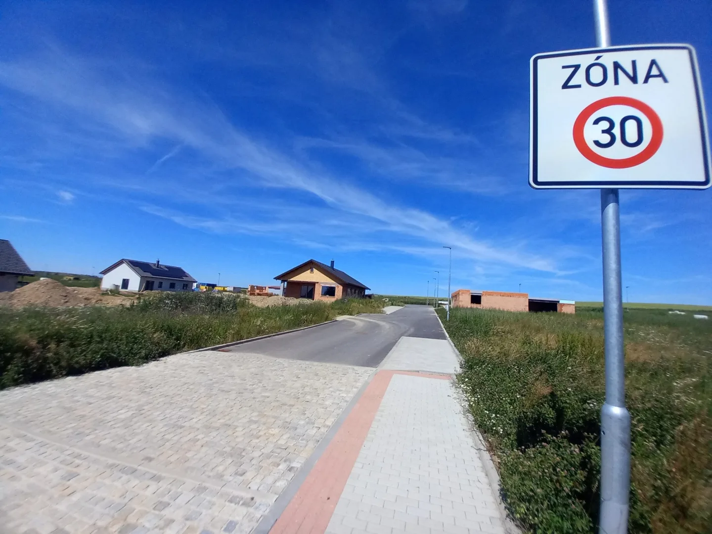 Velký Beranov bude mít o dvě stě obyvatel více. V Nových Domcích se staví nové domky