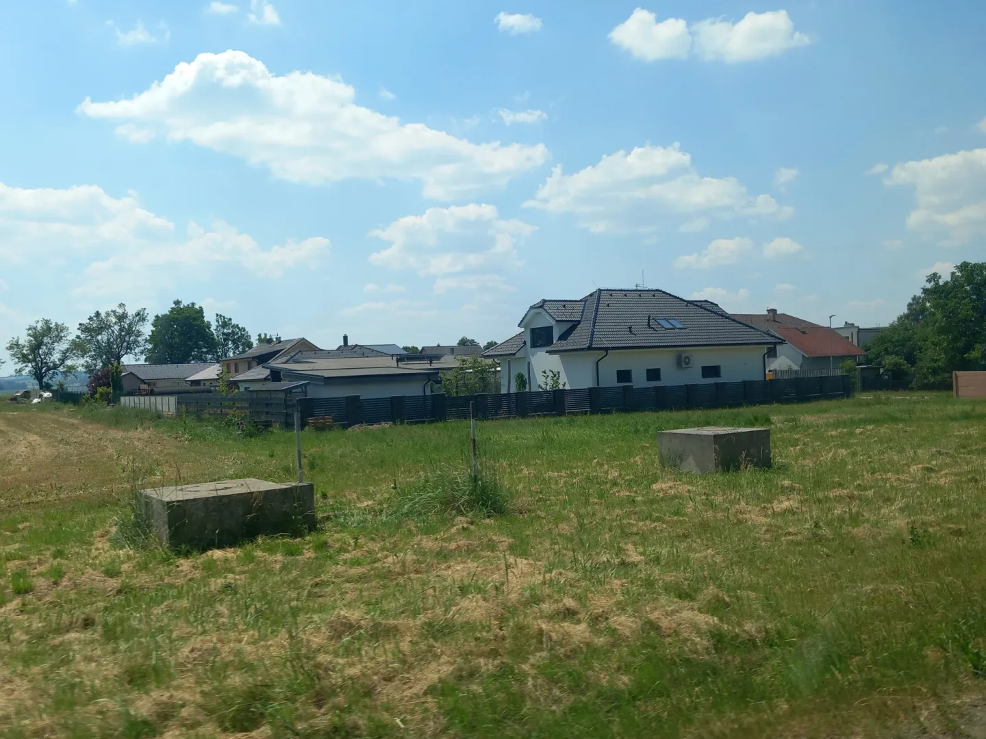 Velký Beranov bude mít o dvě stě obyvatel více. V Nových Domcích se staví nové domky