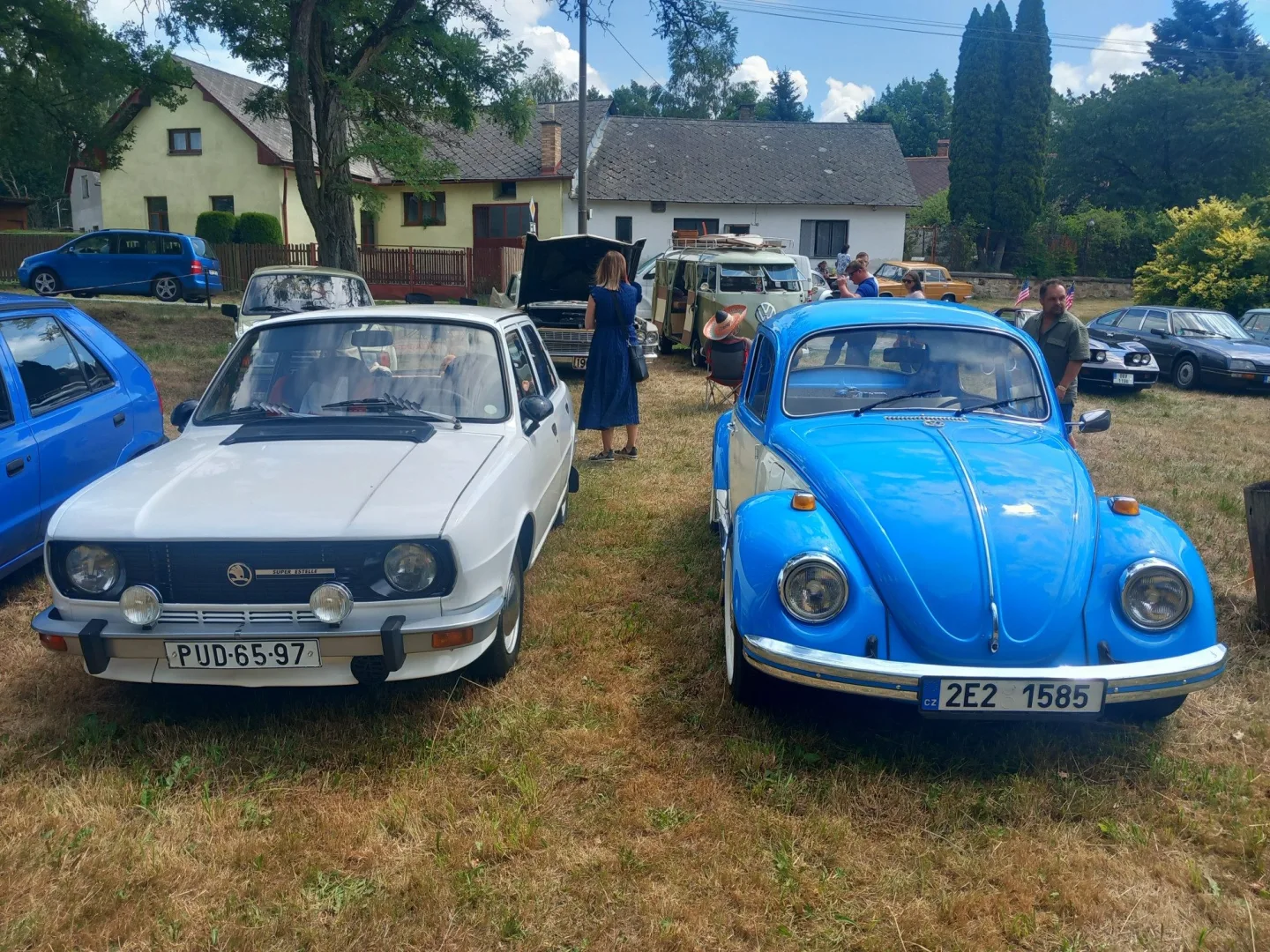 FOTO, VIDEO: Sraz historických vozidel v Šimanově přilákal více než dvě stě strojů