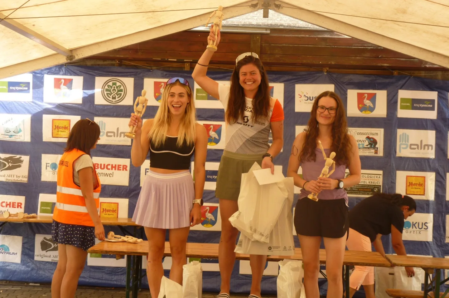 Dřevěný muž v Lukách nad Jihlavou měl rekordní účast, triatlon zvládlo přes 250 lidí