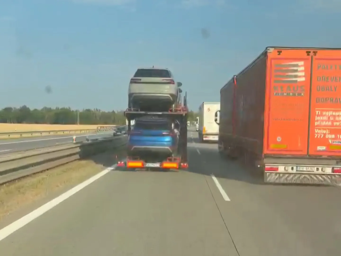 Další kontrola kamionů na dálnici: Řidič platil pokutu dvakrát za 20 kilometrů