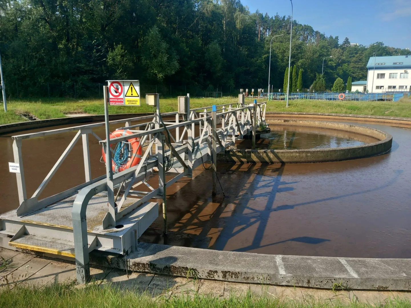FOTO, VIDEO: Voda vytékající z jihlavské čističky odpadních vod by se dala pít