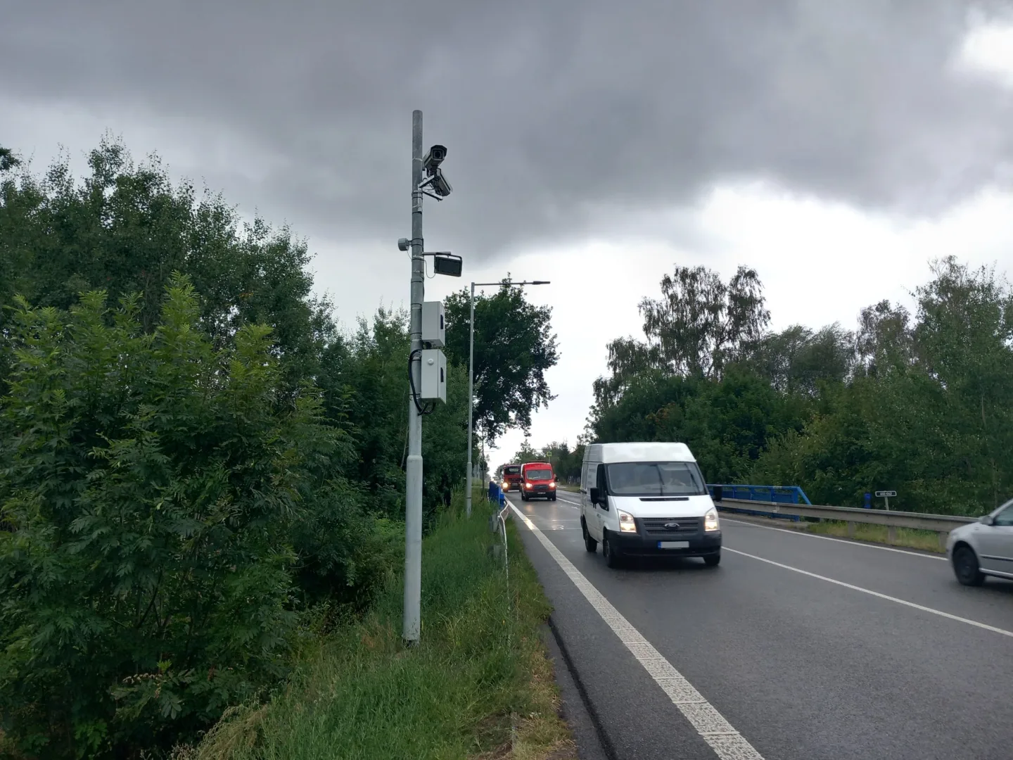 FOTO: Úsekové měření na dalším místě Jihlavy? V Heleníně jsou instalované kamery