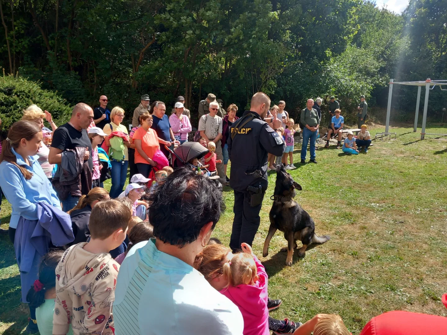 Branný závod seniorů a jejich vnoučat v Jihlavě přilákal rekordní počet účastníků