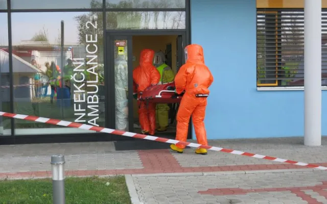 Ebola-057