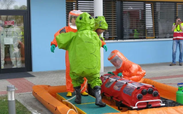 Ebola-074
