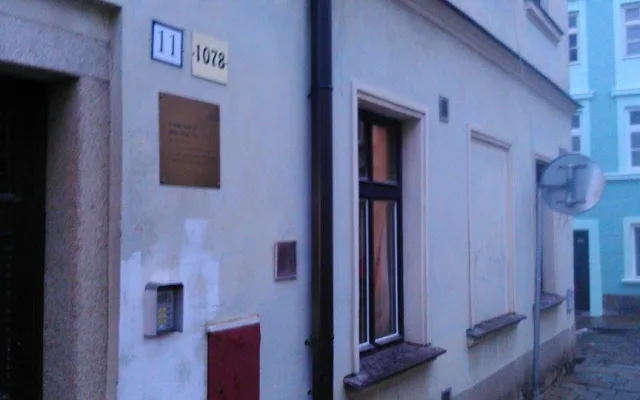 Pamětní deska ve Smetanově ulici