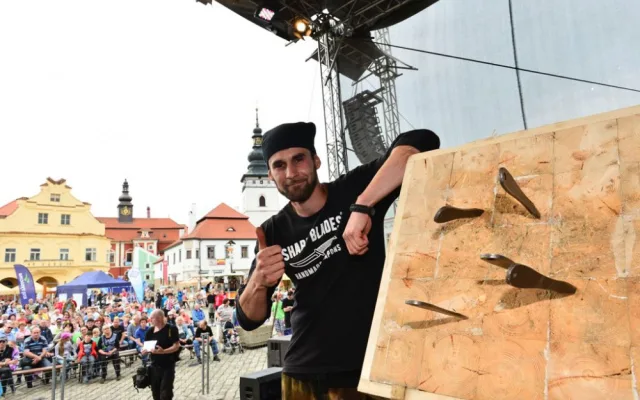 Rychlostní vrhání nožů