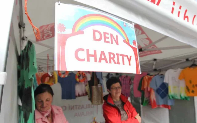 Den Charity 2015