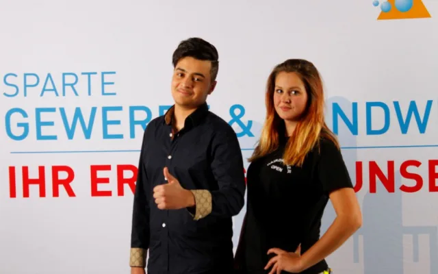 Vítězné duo - kadeřnice Marie Reitermannová a její model