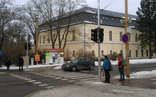 Jihlava má další světelnou křižovatku. Semafory u autobusového nádraží již fungují