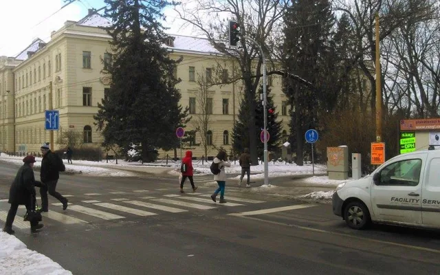 Jihlava má další světelnou křižovatku. Semafory u autobusového nádraží již fungují