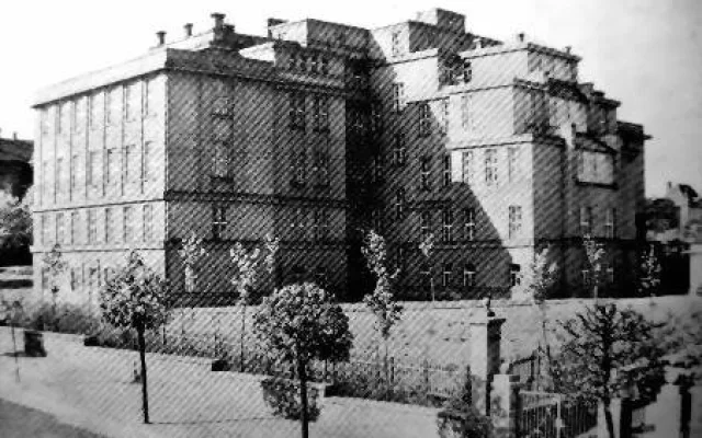 Chirurgický pavilon, 1933