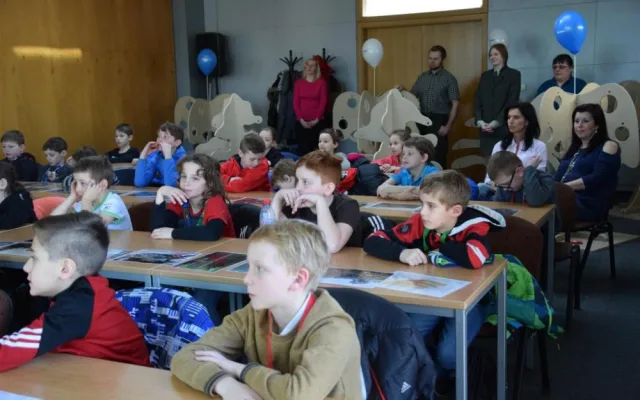 Lesní pedagogika v praxi. Žáci z jihlavské ZŠ Seifertova poznávali, jak to chodí v lese