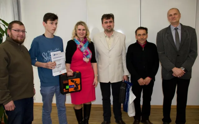 Krajské kolo soutěže odborných dovedností Autoopravář junior 2017 prověřilo šikovné mladé muže i dívku a ocenilo ty nejzručnější.
