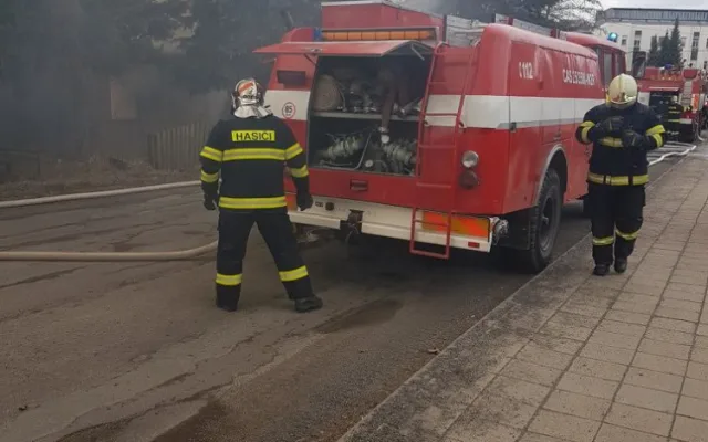 V Dobroníně na Jihlavsku shořel bývalý hostinec. Škoda se vyšplhala na 700 tisíc korun