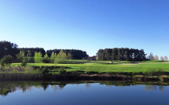 Golfresort Monachus nabízí v klidném prostředí České Kanady únik od všední reality