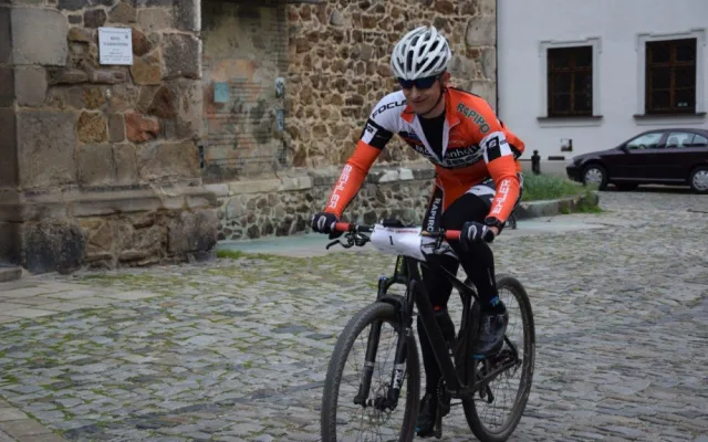 Vítězem Jihlavské 24 MTB je popáté Tomáš Kozák. Okruh absolvoval devětačtyřicetkrát