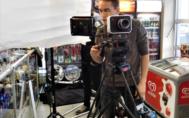 Nejmladší český scenárista pochází z Jihlavy. V červenci mu v televizi poběží seriál