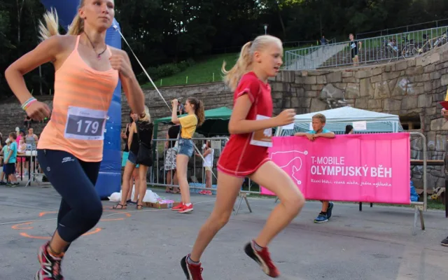 Horká středa patřila v Jihlavě Olympijskému běhu. Na start se postavilo 402 závodníků