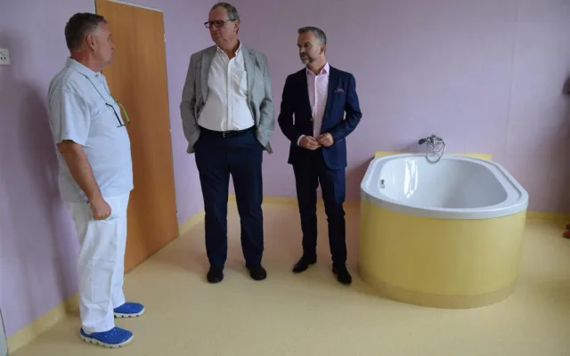 Brodská nemocnice zrekonstruovala porodní sály. Již brzy poslouží maminkám
