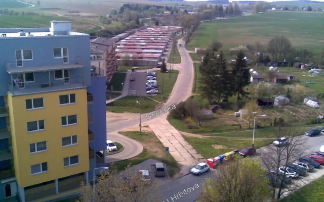 Propojka jihlavských ulic Telečská a U Hřbitova nakonec nebude. Vadí hygienikům