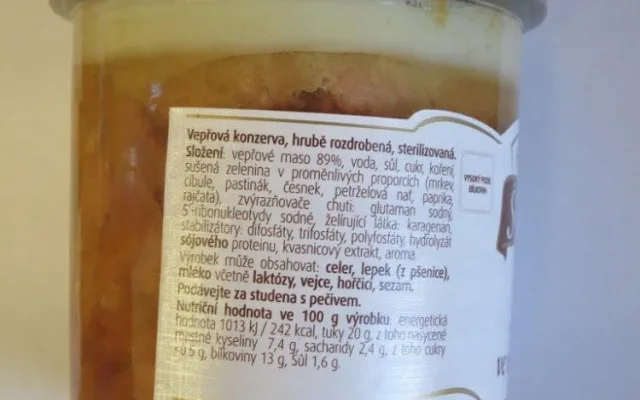 Penny Market lákal na výhodný nákup masa, výrobce ale nejspíš vědomě lhal o obsahu balení