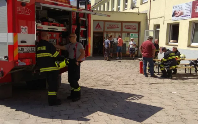 V bedřichovské restauraci se vzňal rozpálený olej, zasahovat museli dvě hasičské jednotky