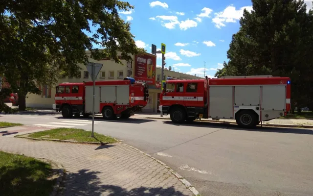 V bedřichovské restauraci se vzňal rozpálený olej, zasahovat museli dvě hasičské jednotky