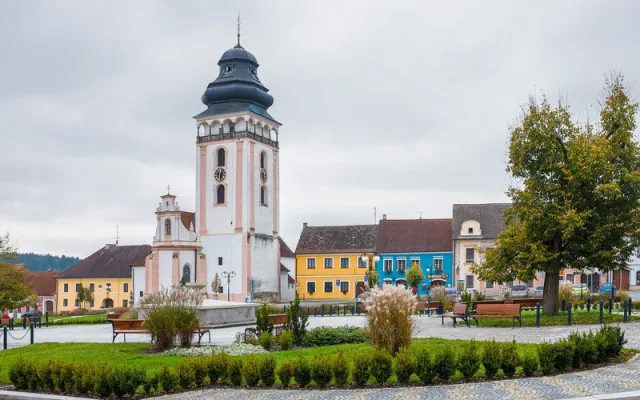 Jihočeská centrála cestovního ruchu ve spolupráci s Jihočeským krajem a nadací ČEZ připravili pro letošní rok další rozšíření sítě půjčoven elektrokol.