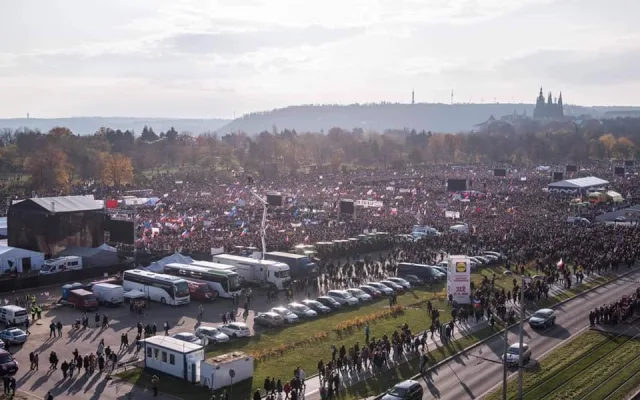 Protesty budou pokračovat, když Babiš nevyhoví Milionu chvilek