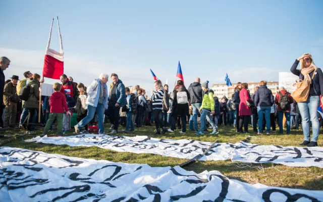 Protesty budou pokračovat, když Babiš nevyhoví Milionu chvilek